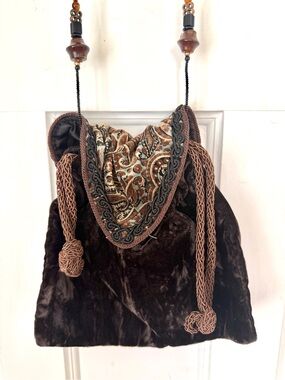 Read details please 😊🌸Velvet Drawstring Shoulder Bag with Paisley Accent - Brown